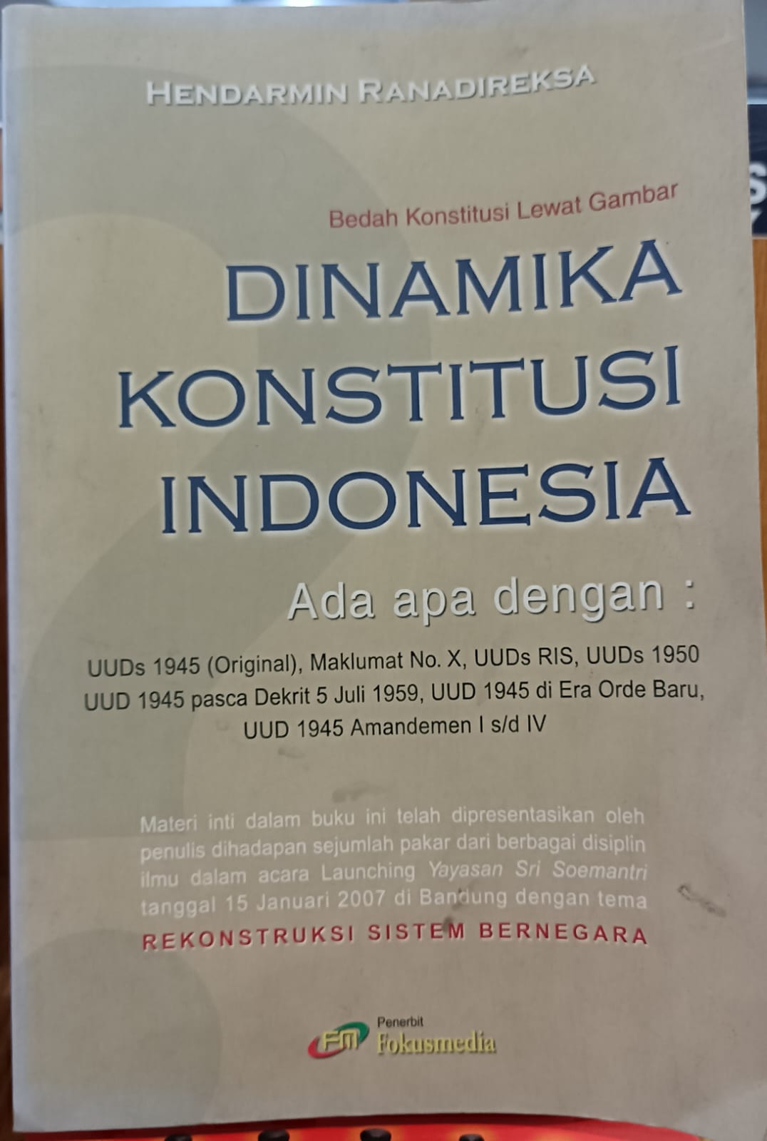 DINAMIKA KONSTITUSI INDONESIA