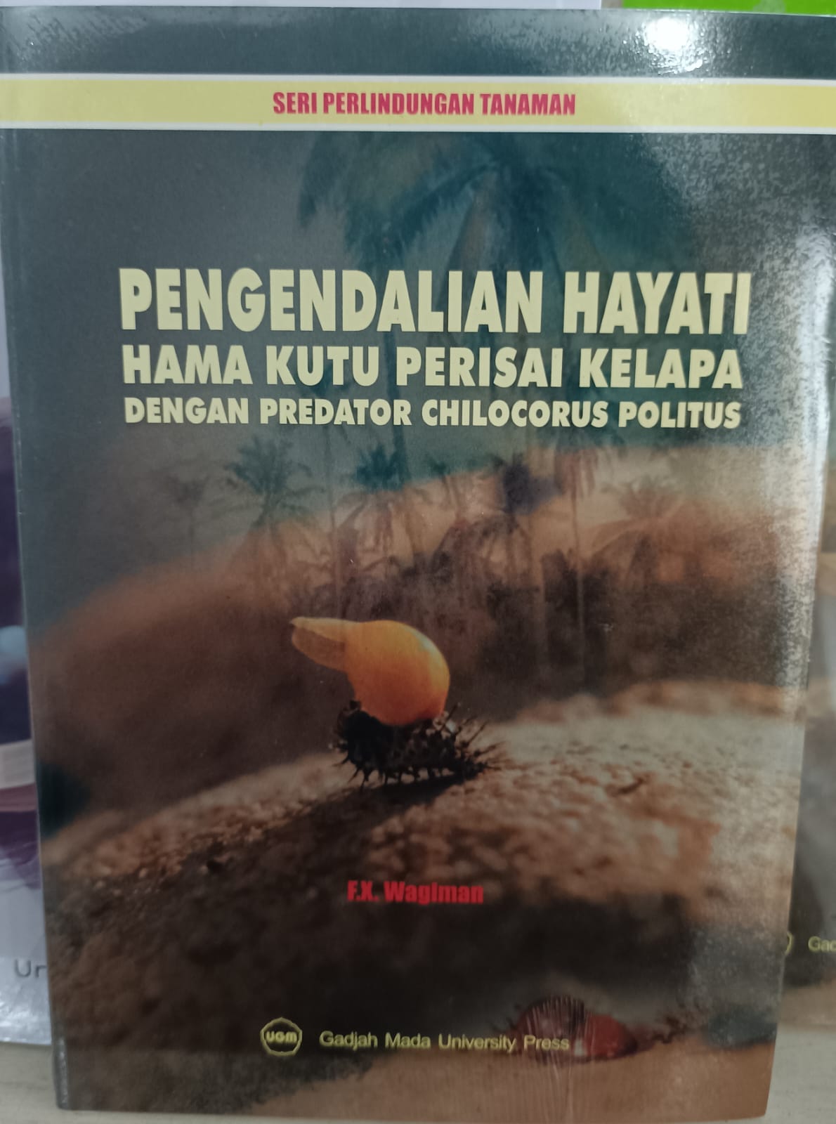 PENGENDALIAN HAYATI HAMA KUTU PERISAI KELAPA DENGAN PREDATOR CHILOCORUS POLITUS